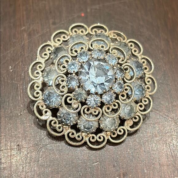 Elegant Vintage Silver and Blue Flower Brooch - Picture 1 of 4